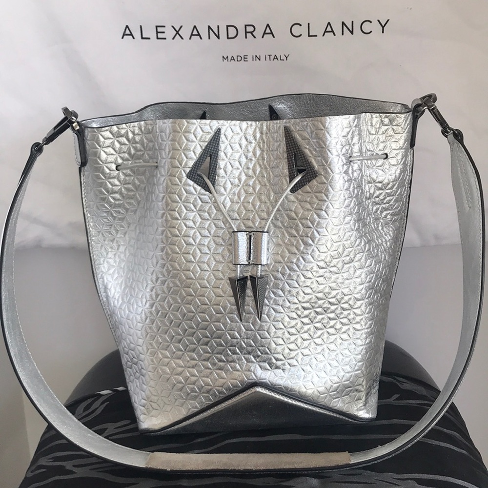 Leather bag